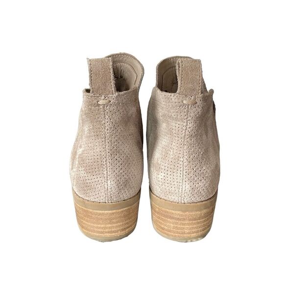 Dolce Vita Women's Suede Perforated Stacked Heel Kaidie Booties‎ Beige Size 10 - Picture 2 of 9